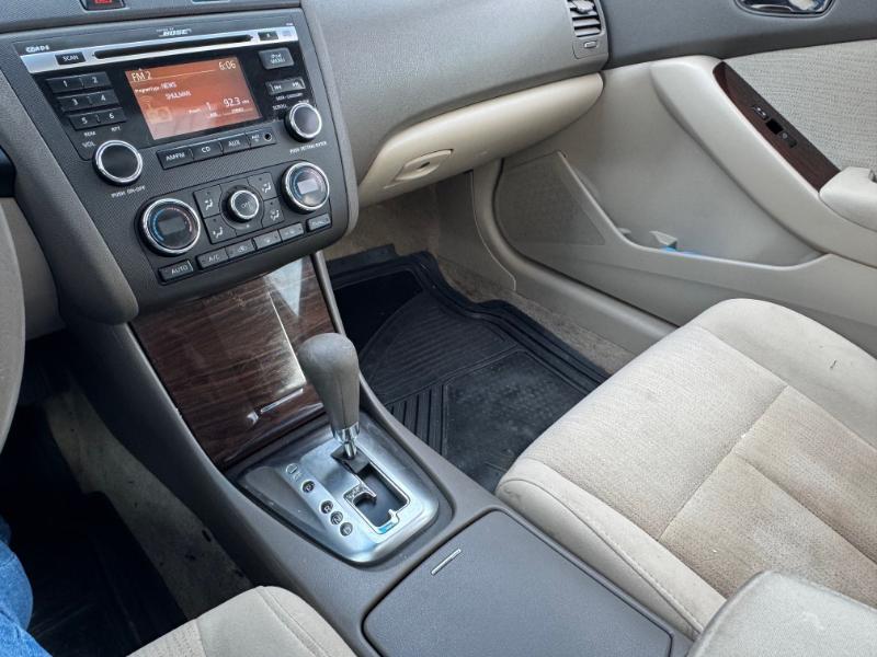 Nissan Altima 2.5 S 2010 Nissan Altima 2.5 S 2010