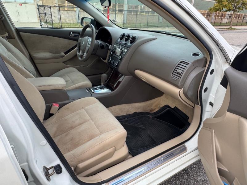 Nissan Altima 2.5 S 2010 Nissan Altima 2.5 S 2010