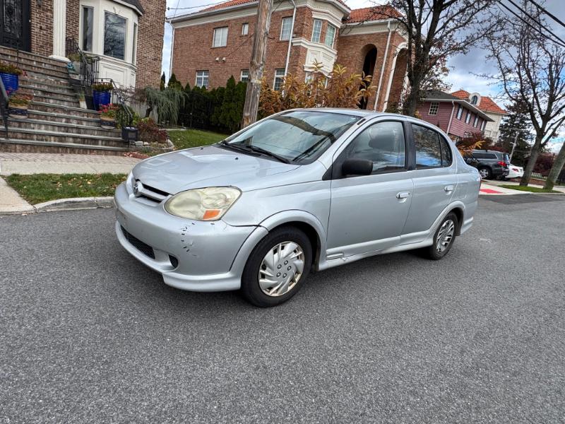 2003 Toyota ECHO 4-Door Sedan