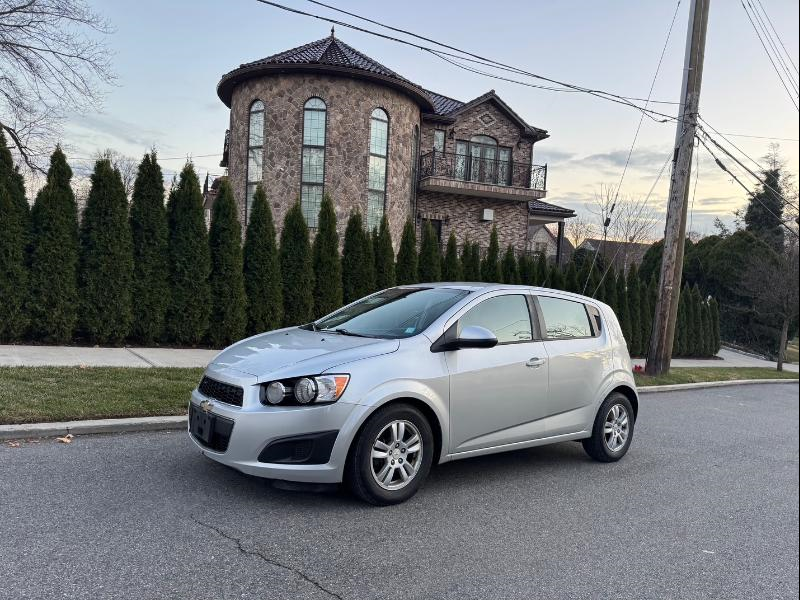 2012 Chevrolet Sonic 1LS 5-Door