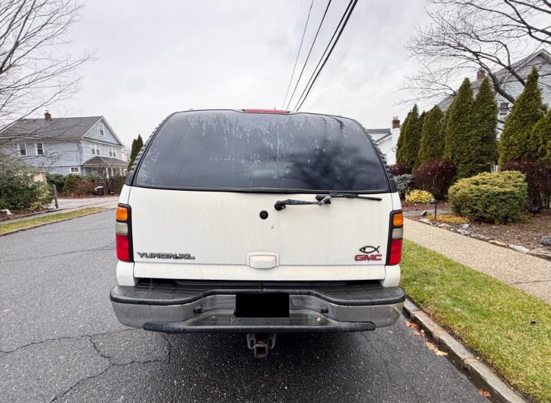 GMC Yukon XL 1500 4WD 2005