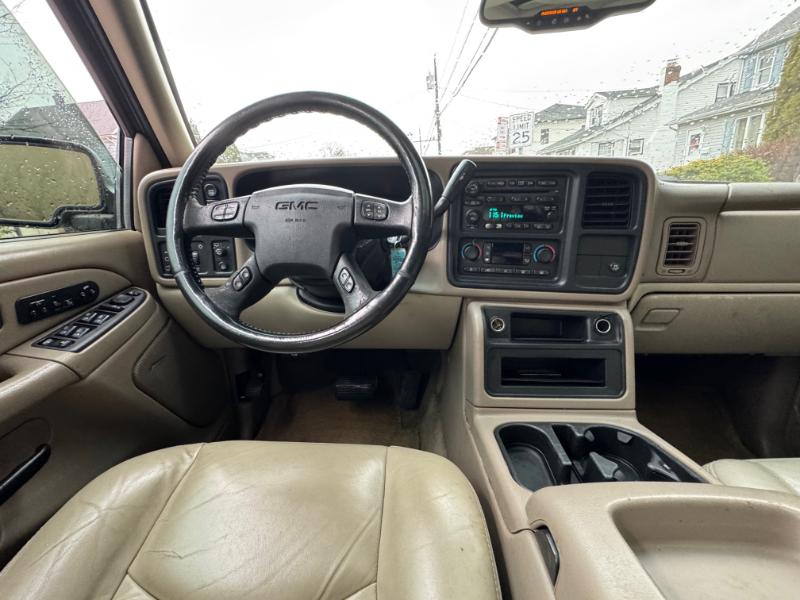 GMC Yukon XL 1500 4WD 2005