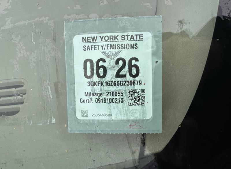 GMC Yukon XL 1500 4WD 2005