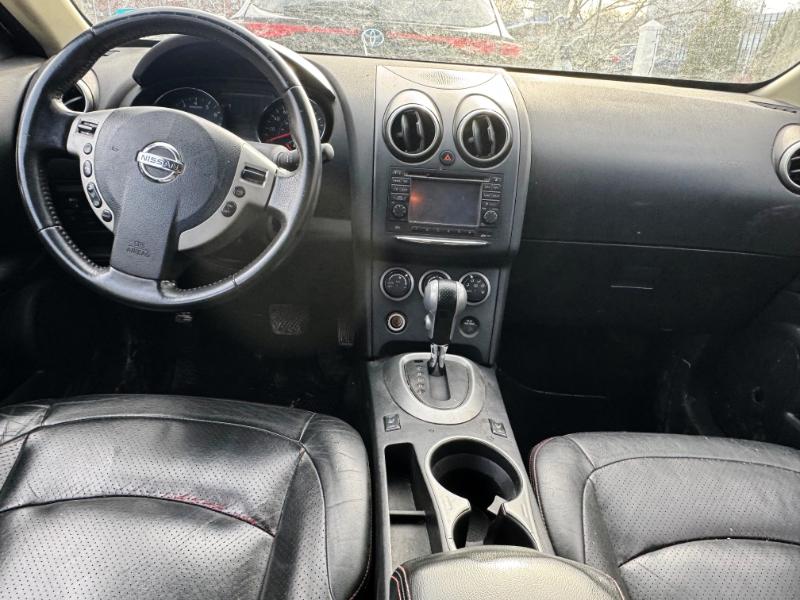 Nissan Rogue S AWD 2011