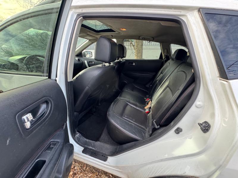 Nissan Rogue S AWD 2011