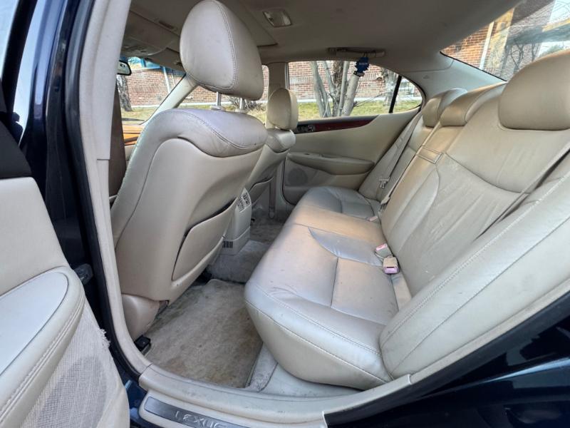 Lexus ES 300 Sedan 2002