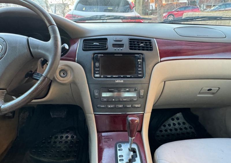 Lexus ES 300 Sedan 2002