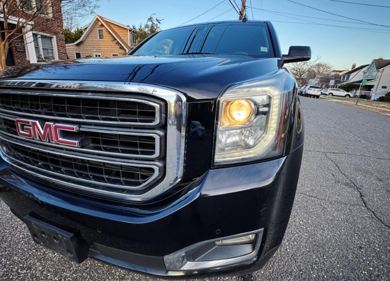 GMC Yukon XL SLE 4WD 2017