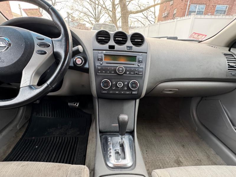 Nissan Altima 2.5 S 2010