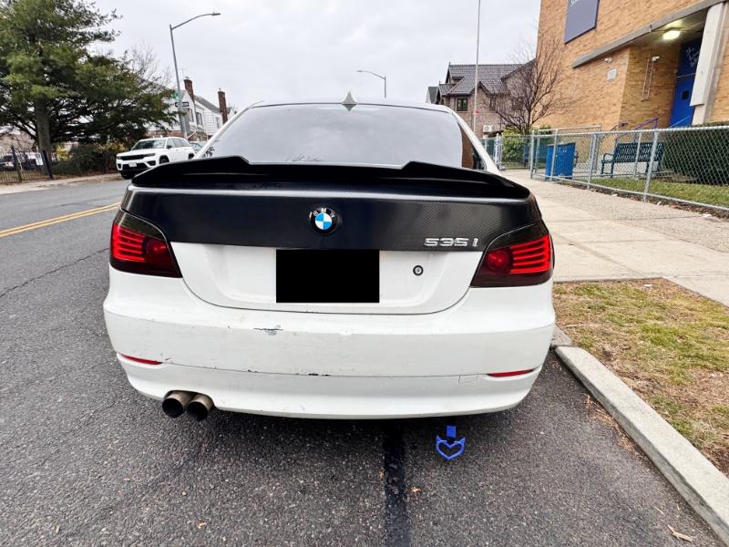 BMW 5-Series 535xi 2009