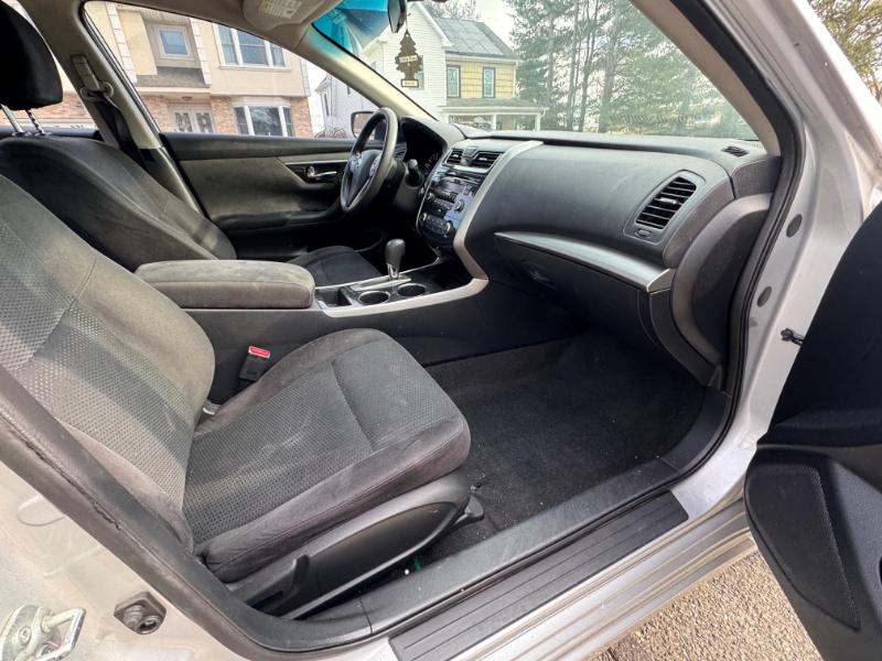 Nissan Altima 2.5 S 2014