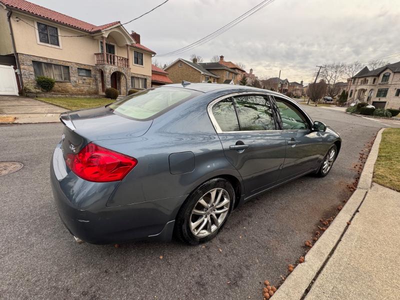 Infiniti G35  2008