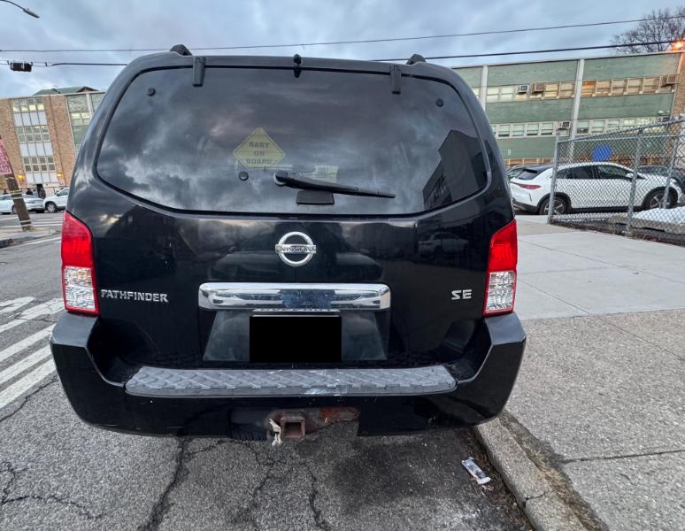 Nissan Pathfinder XE 4WD 2005