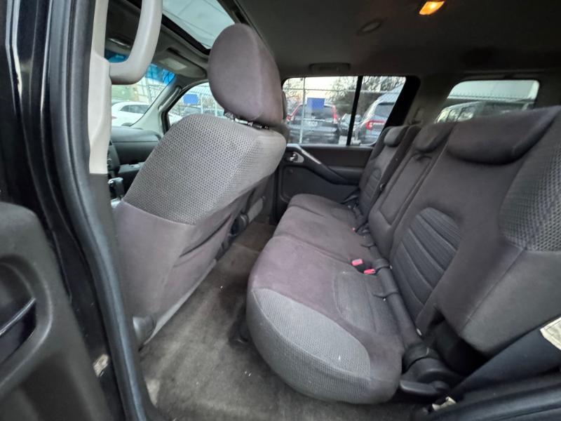 Nissan Pathfinder XE 4WD 2005