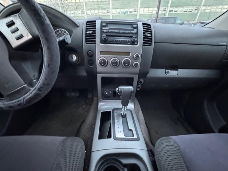 Nissan Pathfinder XE 4WD 2005