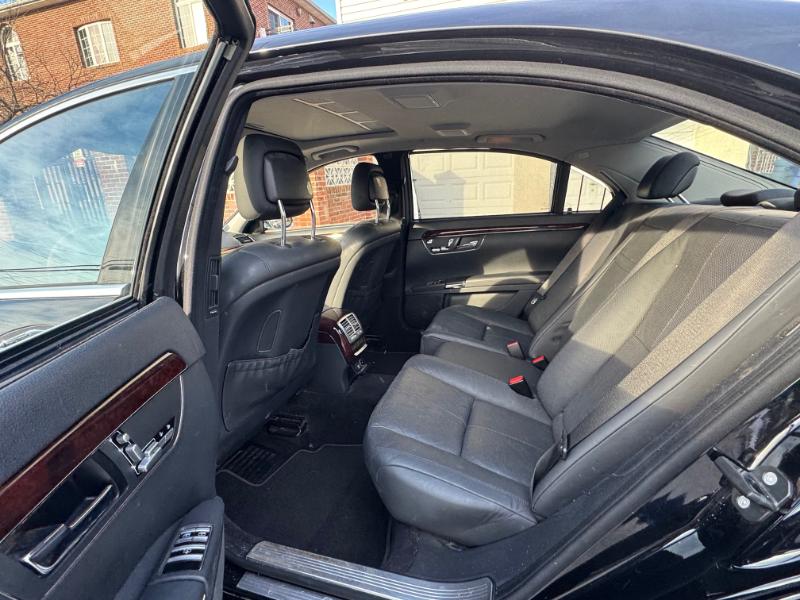 Mercedes-Benz S-Class S550 2008