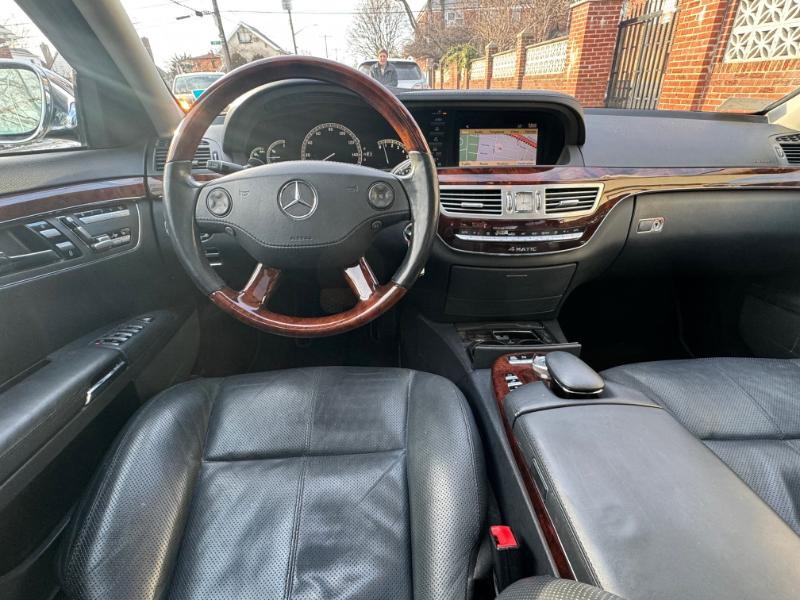 Mercedes-Benz S-Class S550 2008