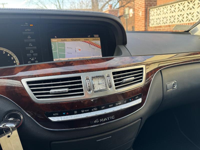 Mercedes-Benz S-Class S550 2008