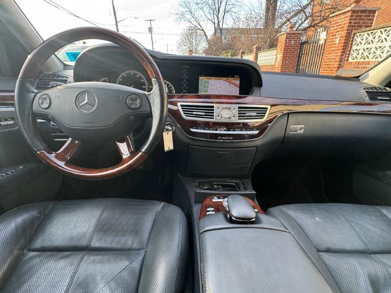 Mercedes-Benz S-Class S550 2008