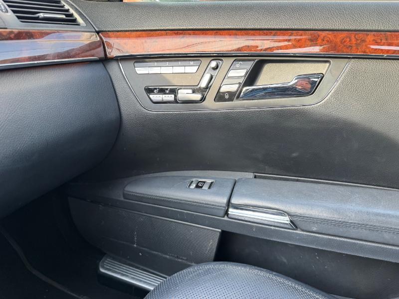 Mercedes-Benz S-Class S550 2008