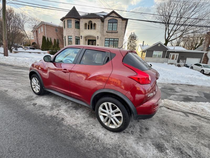 Nissan Juke SV AWD 2012
