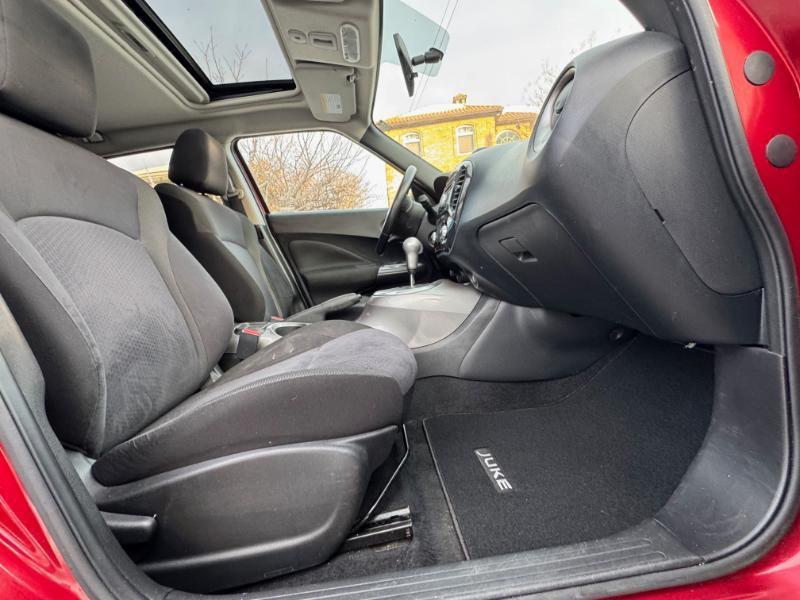 Nissan Juke SV AWD 2012