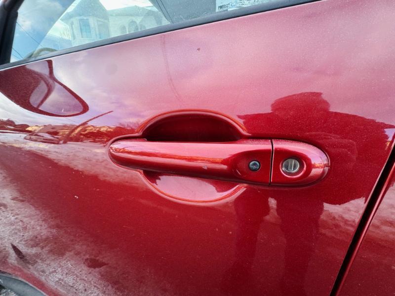 Nissan Juke SV AWD 2012