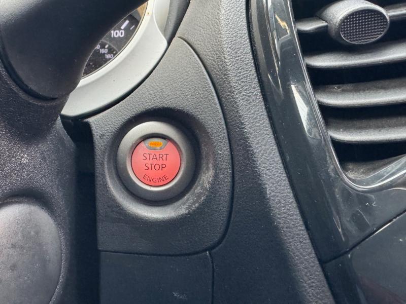 Nissan Juke SV AWD 2012