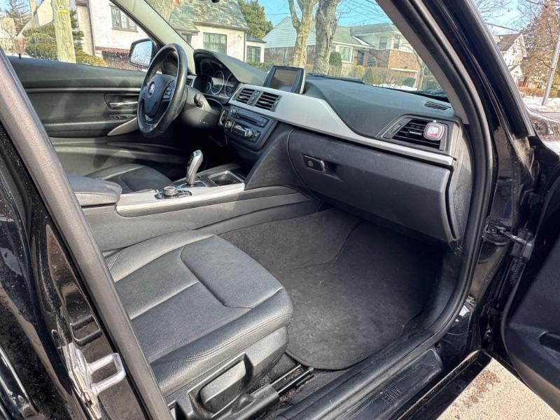 BMW 3-Series 320i xDrive 2013