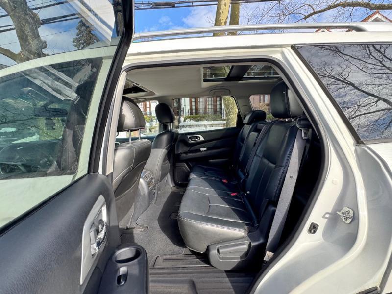 Nissan Pathfinder SL 4WD 2014