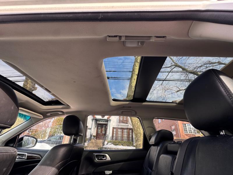 Nissan Pathfinder SL 4WD 2014