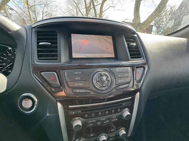 Nissan Pathfinder SL 4WD 2014