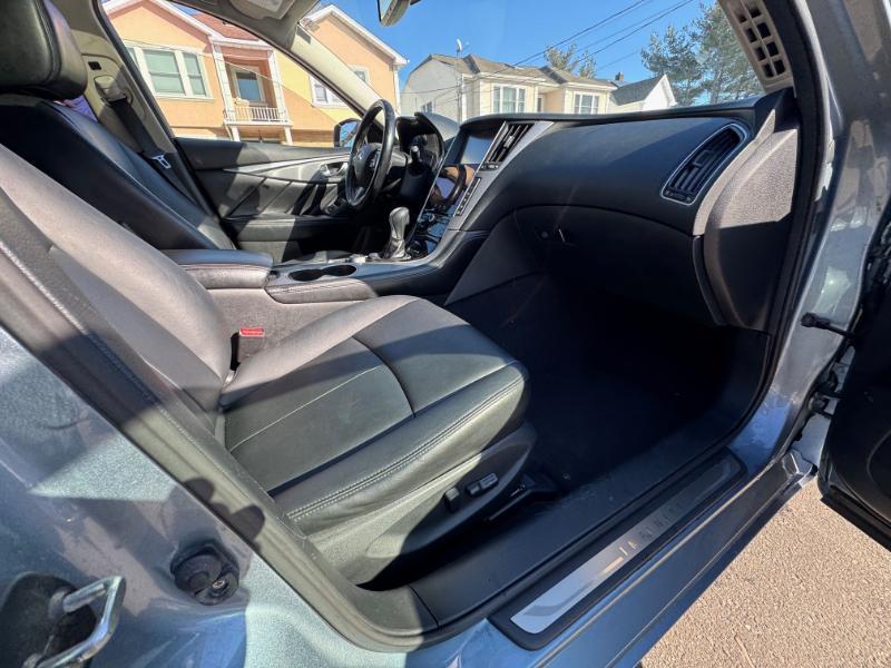 Infiniti Q50 Premium AWD 2014