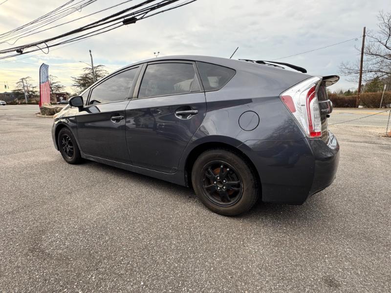 Toyota Prius Prius V 2012