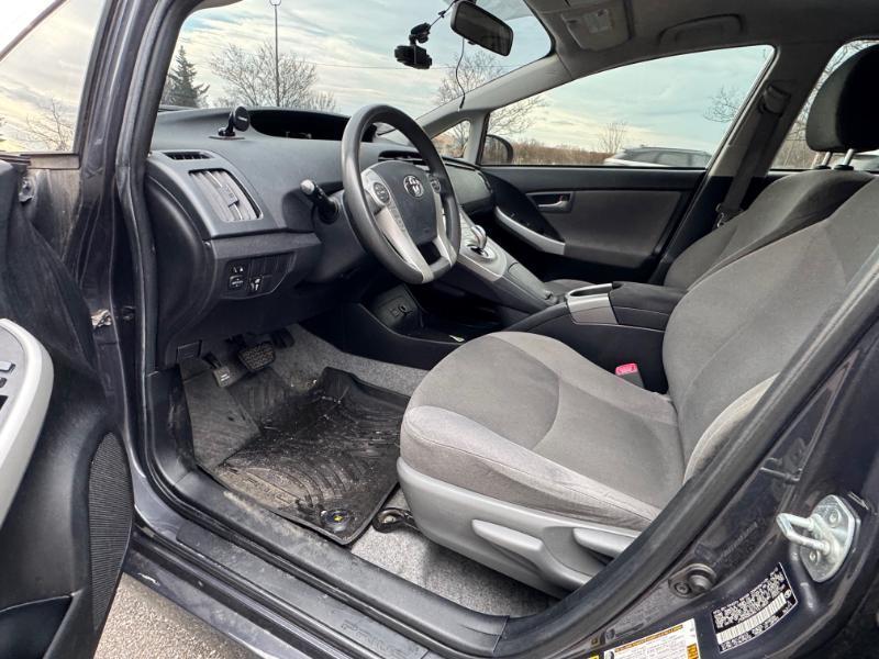 Toyota Prius Prius V 2012