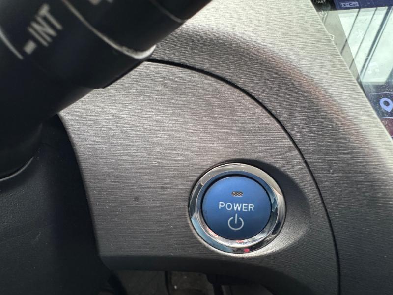 Toyota Prius Prius V 2012