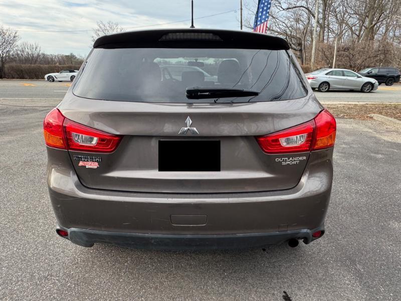 Mitsubishi Outlander Sport  2016