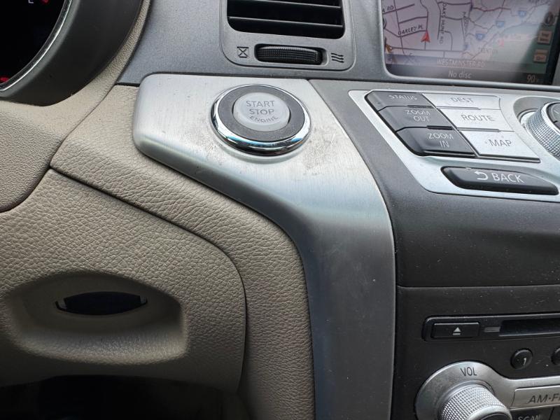 Nissan Murano SV 2012