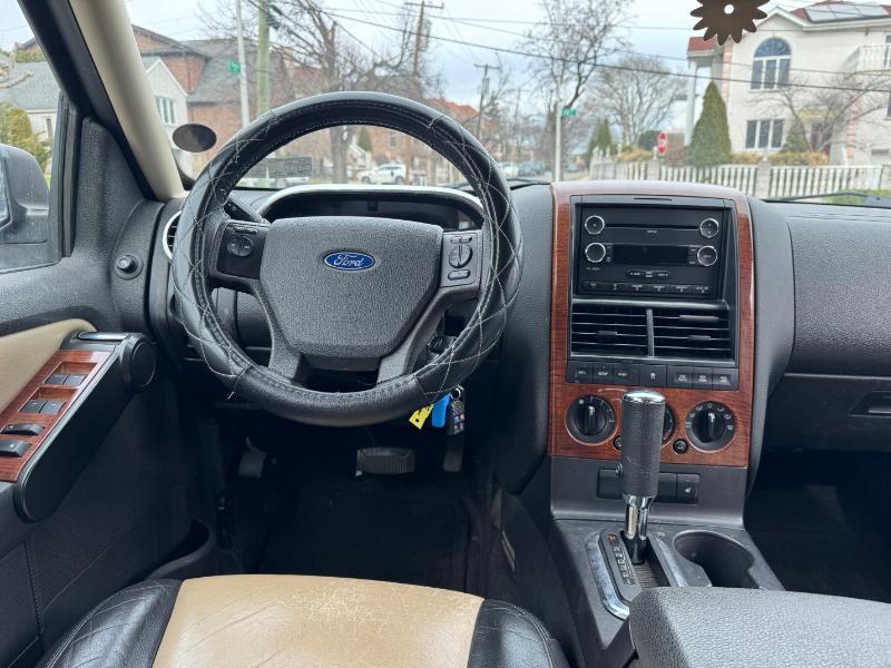 Ford Explorer Eddie Bauer 4.0L 4WD 2010