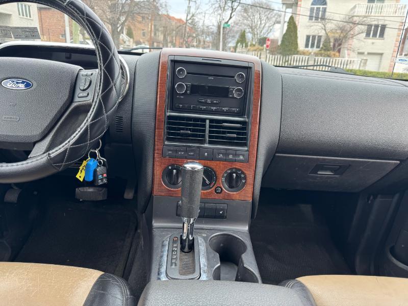 Ford Explorer Eddie Bauer 4.0L 4WD 2010