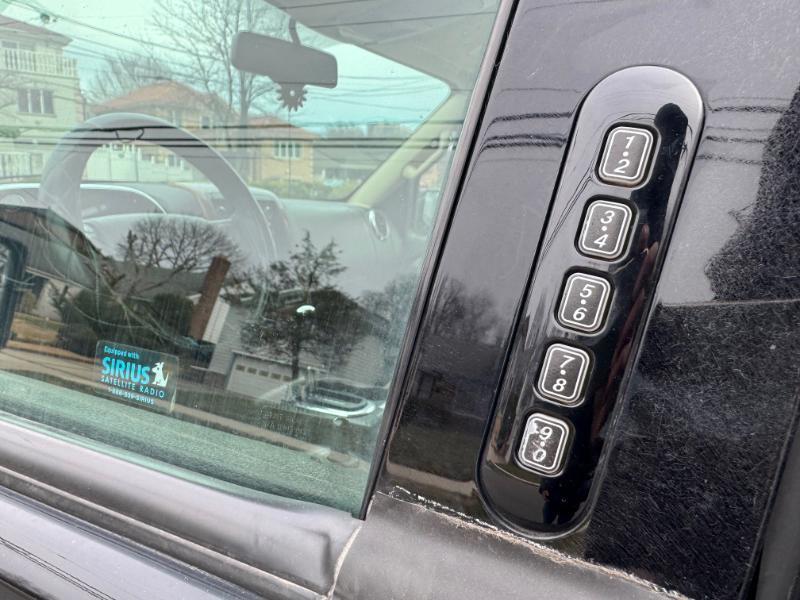 Ford Explorer Eddie Bauer 4.0L 4WD 2010