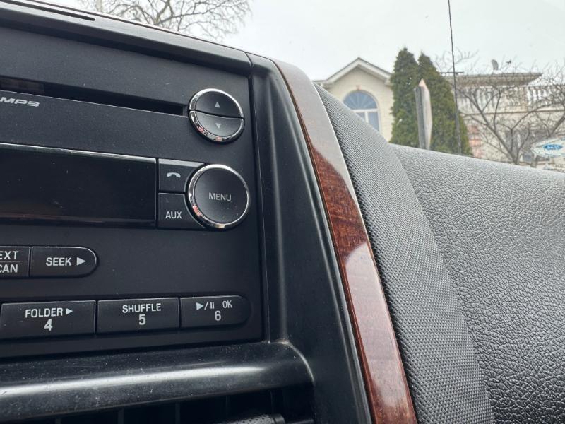 Ford Explorer Eddie Bauer 4.0L 4WD 2010