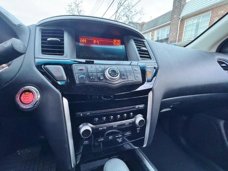 Nissan Pathfinder Platinum 4WD 2016