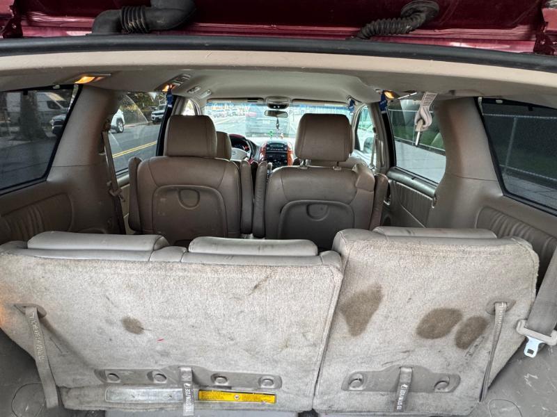 Toyota Sienna XLE 2006