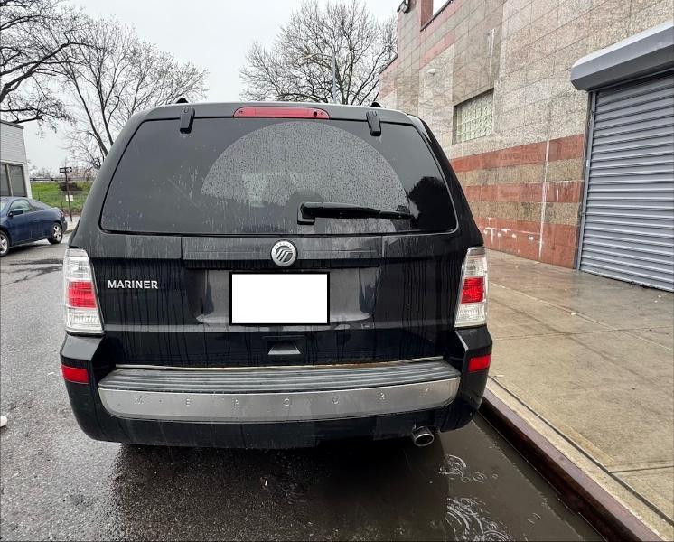 Mercury Mariner I4 4WD 2011