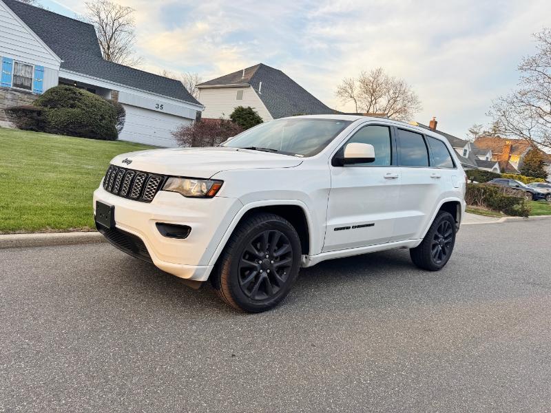 2017 Jeep Grand Cherokee Altitude 4WD