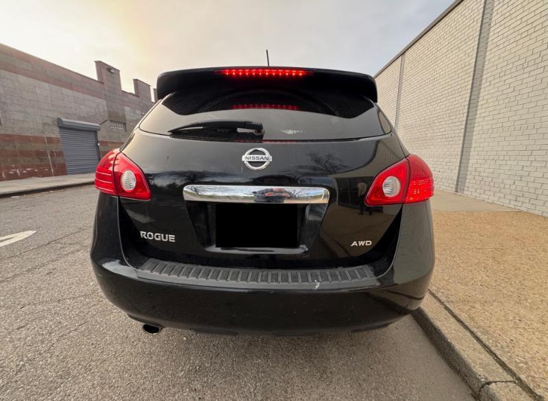Nissan Rogue S AWD 2012