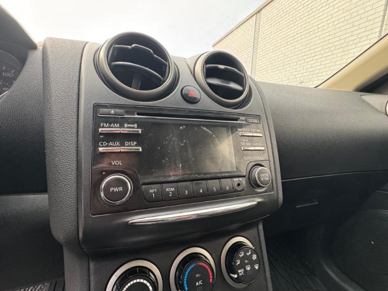 Nissan Rogue S AWD 2012