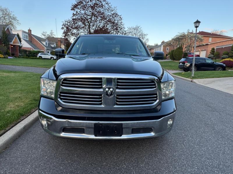 RAM 1500 SLT Quad Cab 4WD 2015