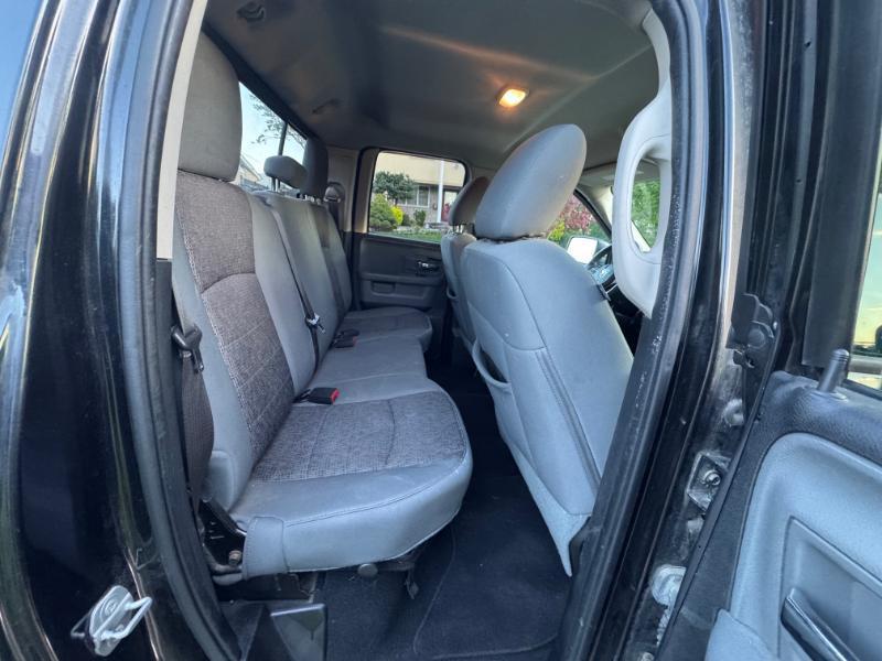 RAM 1500 SLT Quad Cab 4WD 2015